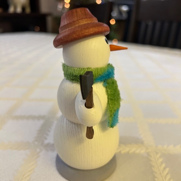 Kuhnert Christmas Snowman Smoker Wood Gatherer - Picture 5 of 9